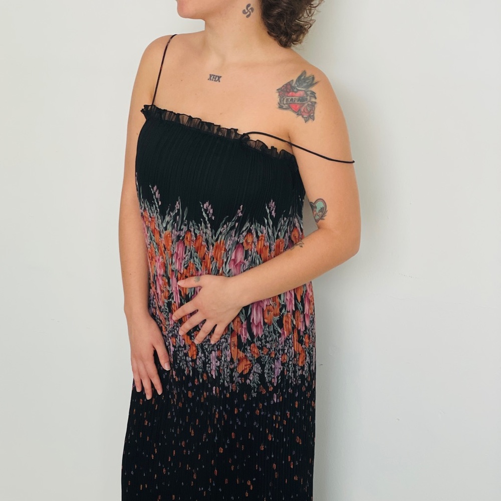 Vintage Sunray pleated cdress w/ spaghetti straps - Picture 14 of 16